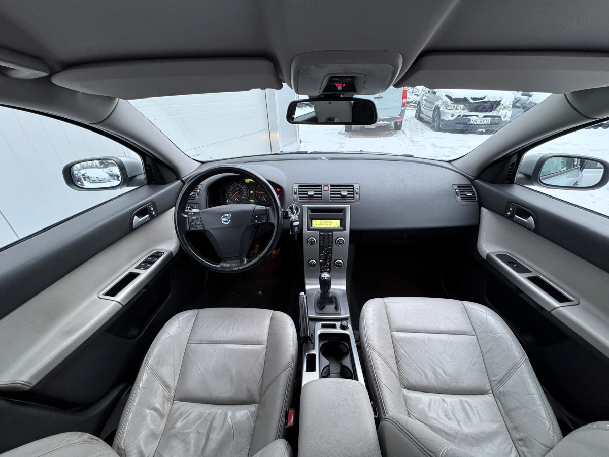 Volvo V50