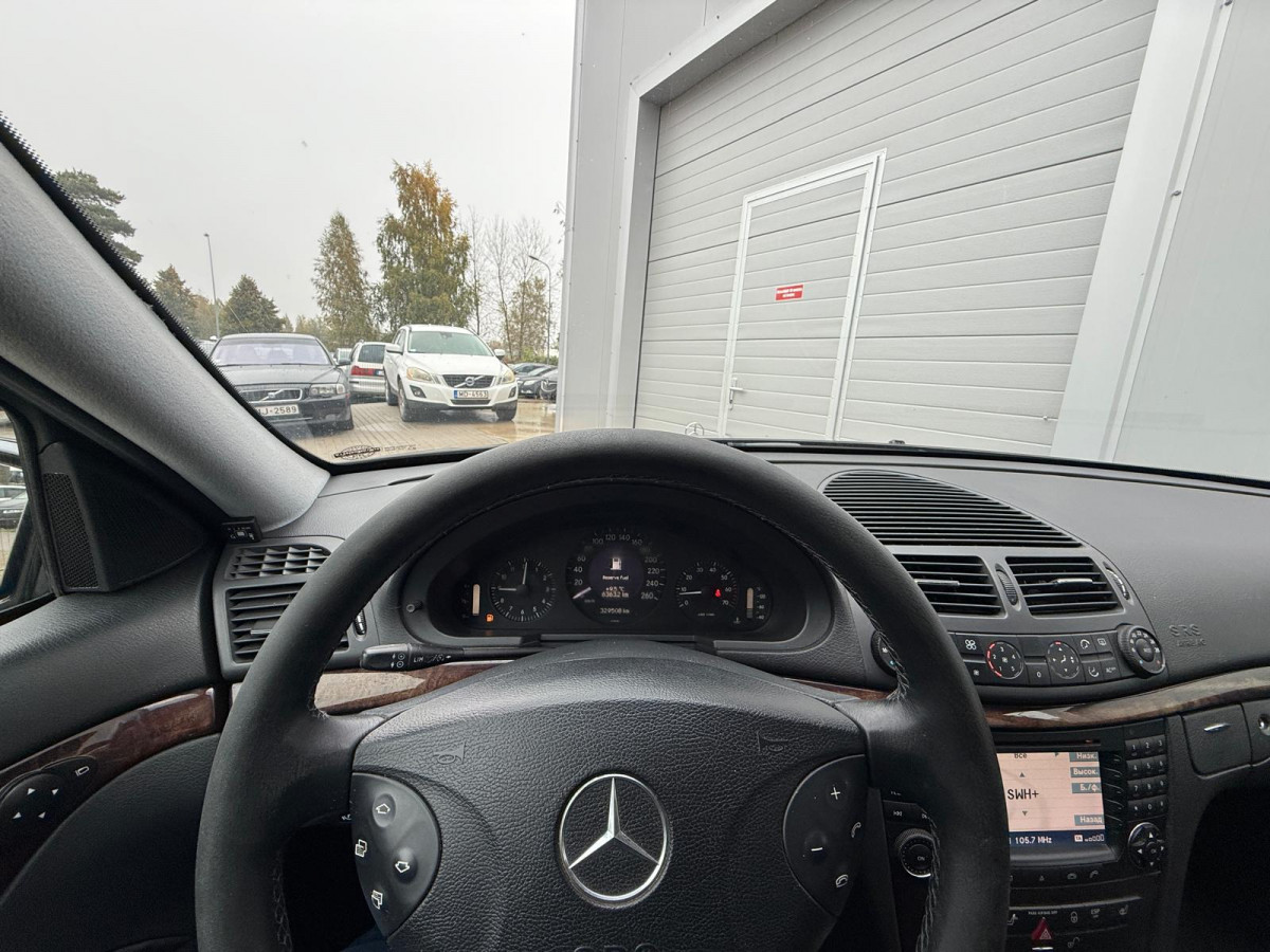 Mercedes Benz E240 2.6 benzīns/gāze.