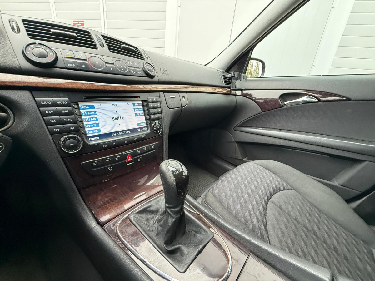 Mercedes Benz E240 2.6 benzīns/gāze.