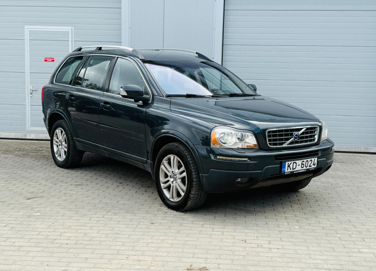 Volvo XC90 2.4D5 7 sēdvietas.