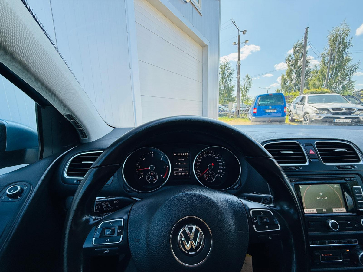 VW Golf 1.6TDI.