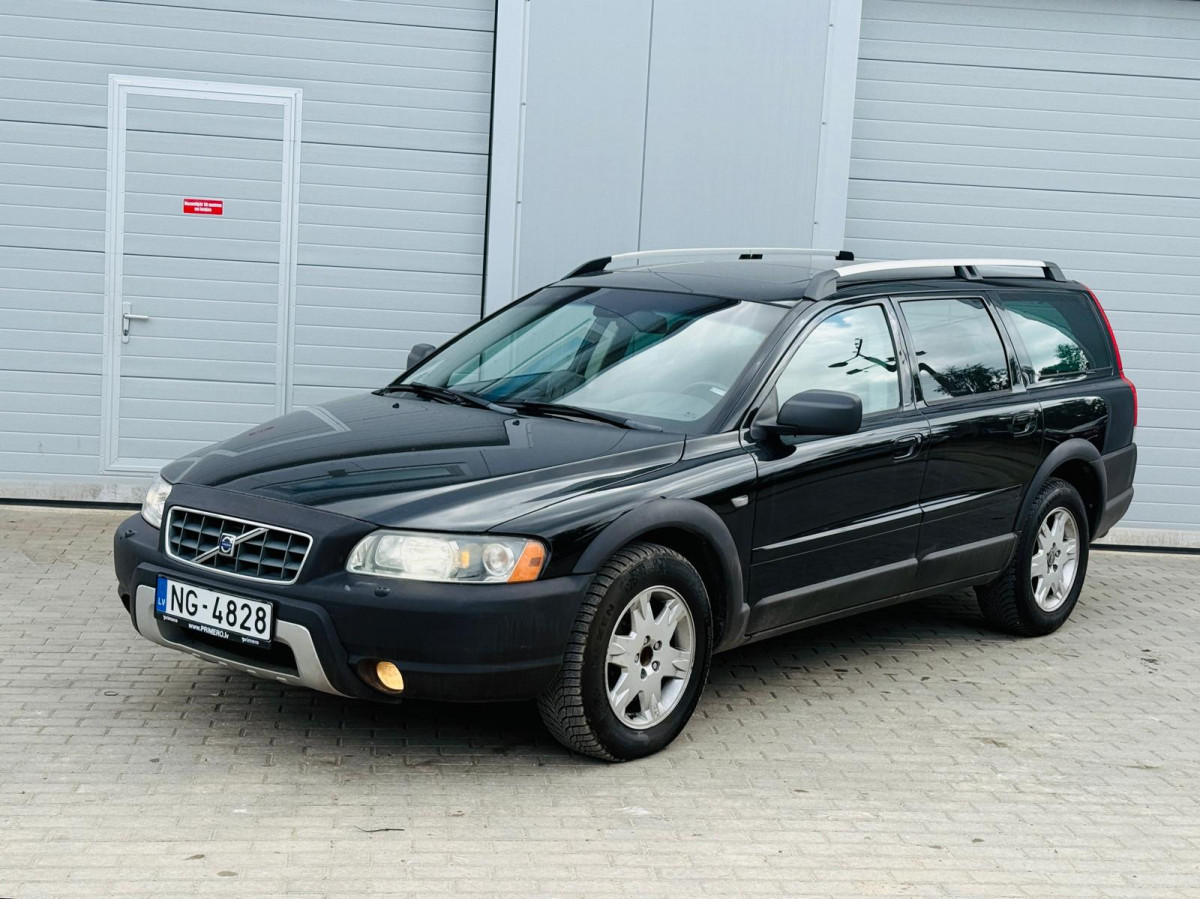 Volvo XC70 2.4D5 AWD.