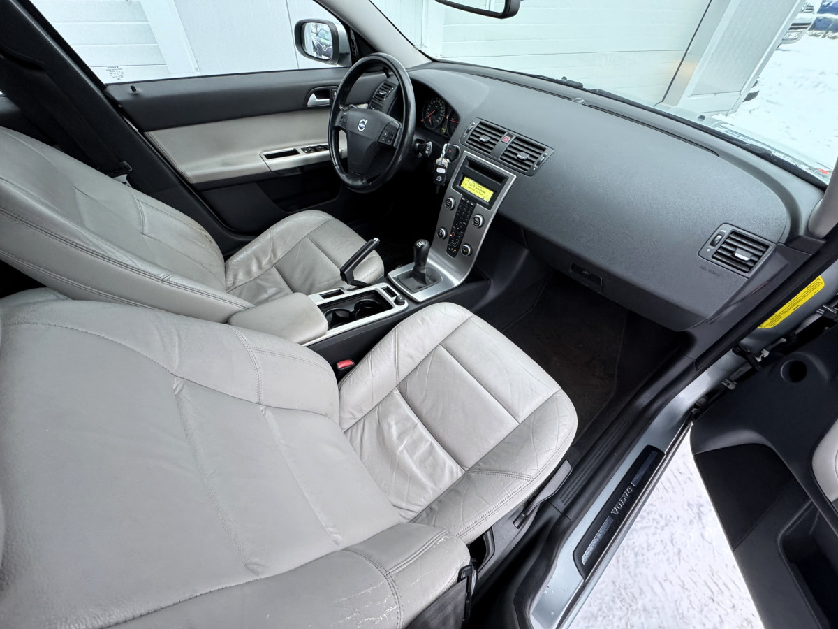 Volvo V50