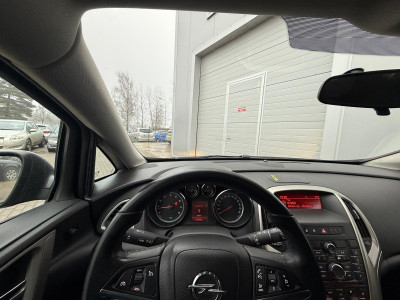 Opel Astra 1.6 benzīns.