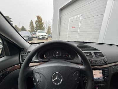 Mercedes Benz E240 2.6 benzīns/gāze.