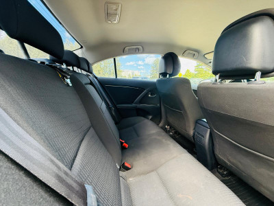 Toyota Avensis 2.0 benzīns/gāze.