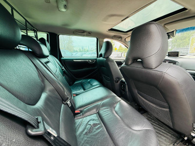 Volvo XC70 2.4D5 AWD.
