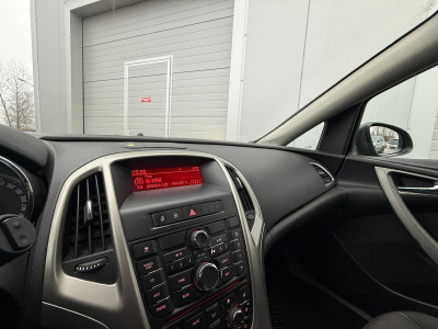 Opel Astra 1.6 benzīns.